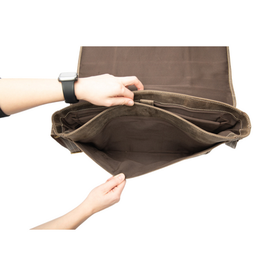 Men's brown leather laptop messenger bag